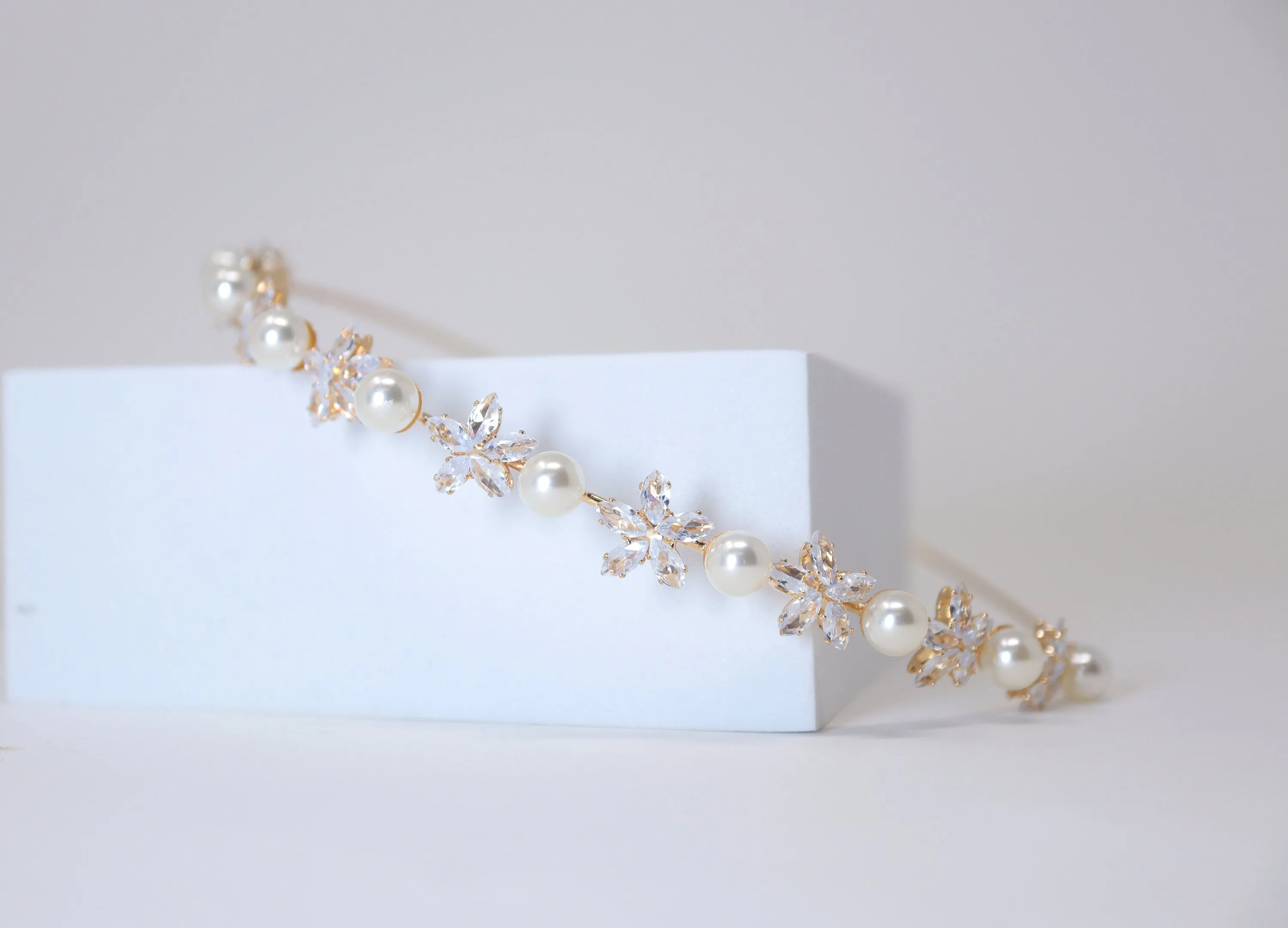 CZ Dainty Floral Pearl Hair Vine Headband, Bridal Hair Vine, Delicate Headband, Hair accessories.