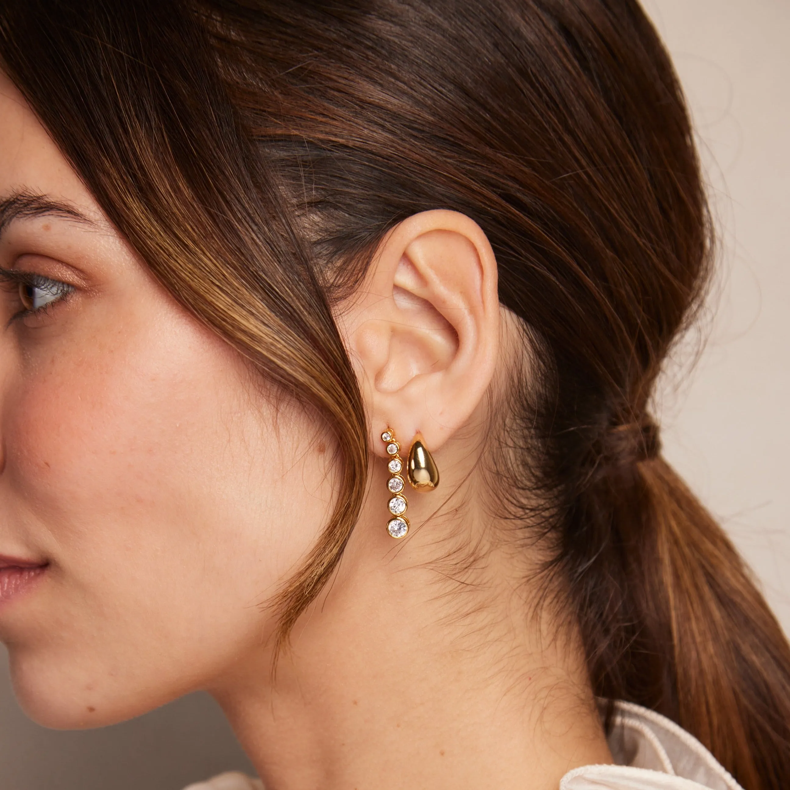 Graduated Crystal Drop Earrings