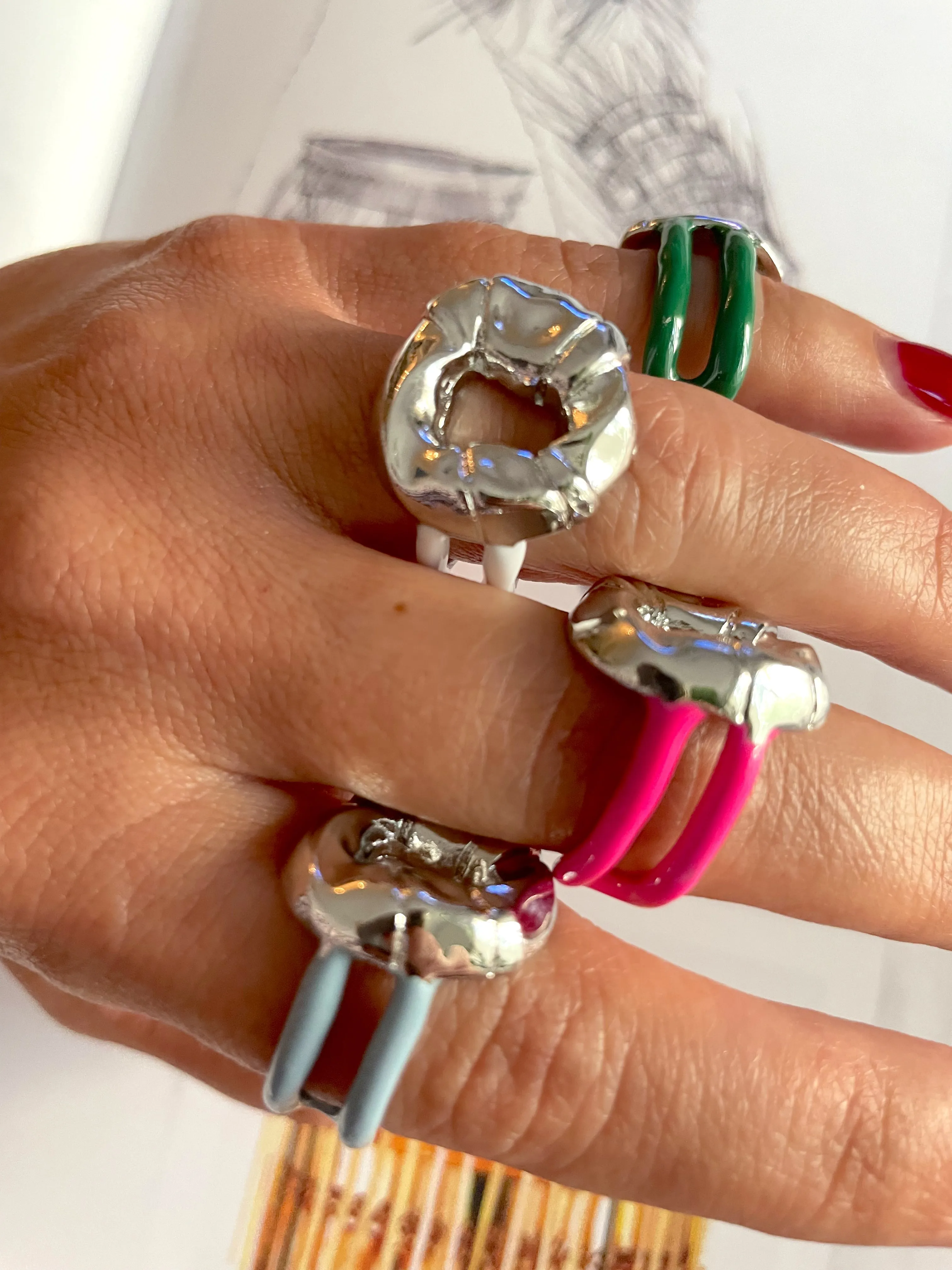 Irregulars adjustable colored rings