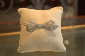 Platinum Bow Diamond Pin