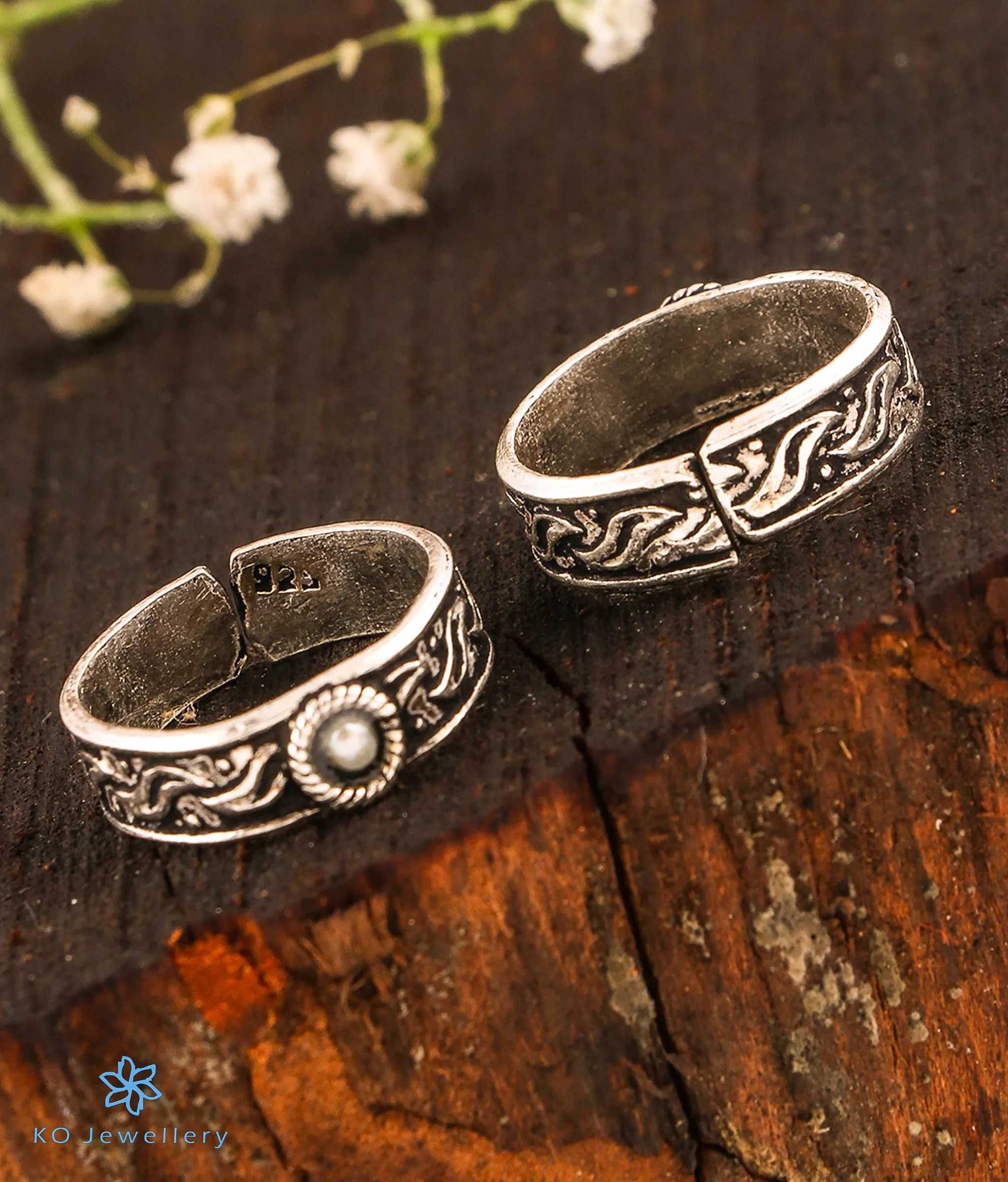 The Mohini Silver Toe-Rings (Pearl)