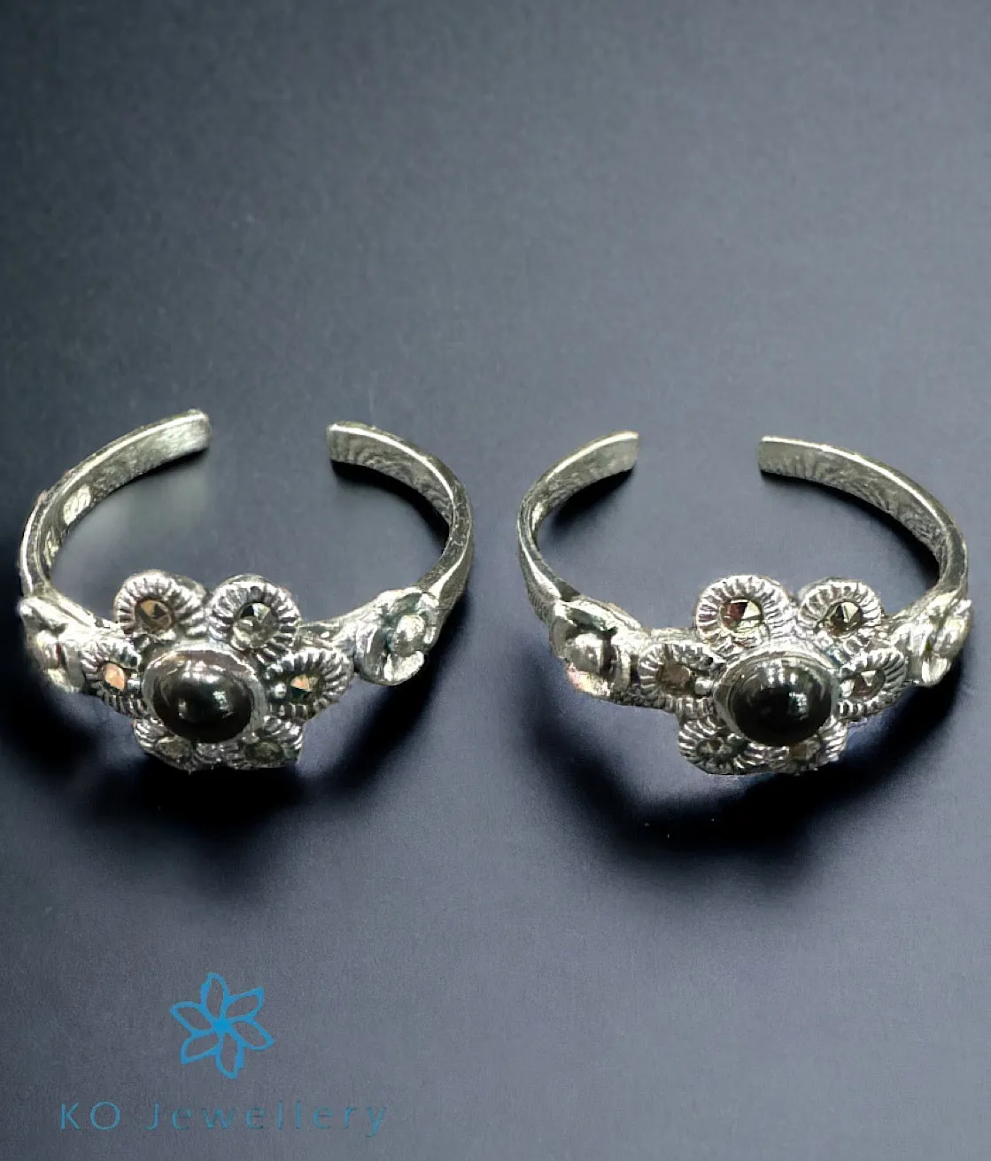 The Preet Silver Marcasite Toe-Rings (Black)