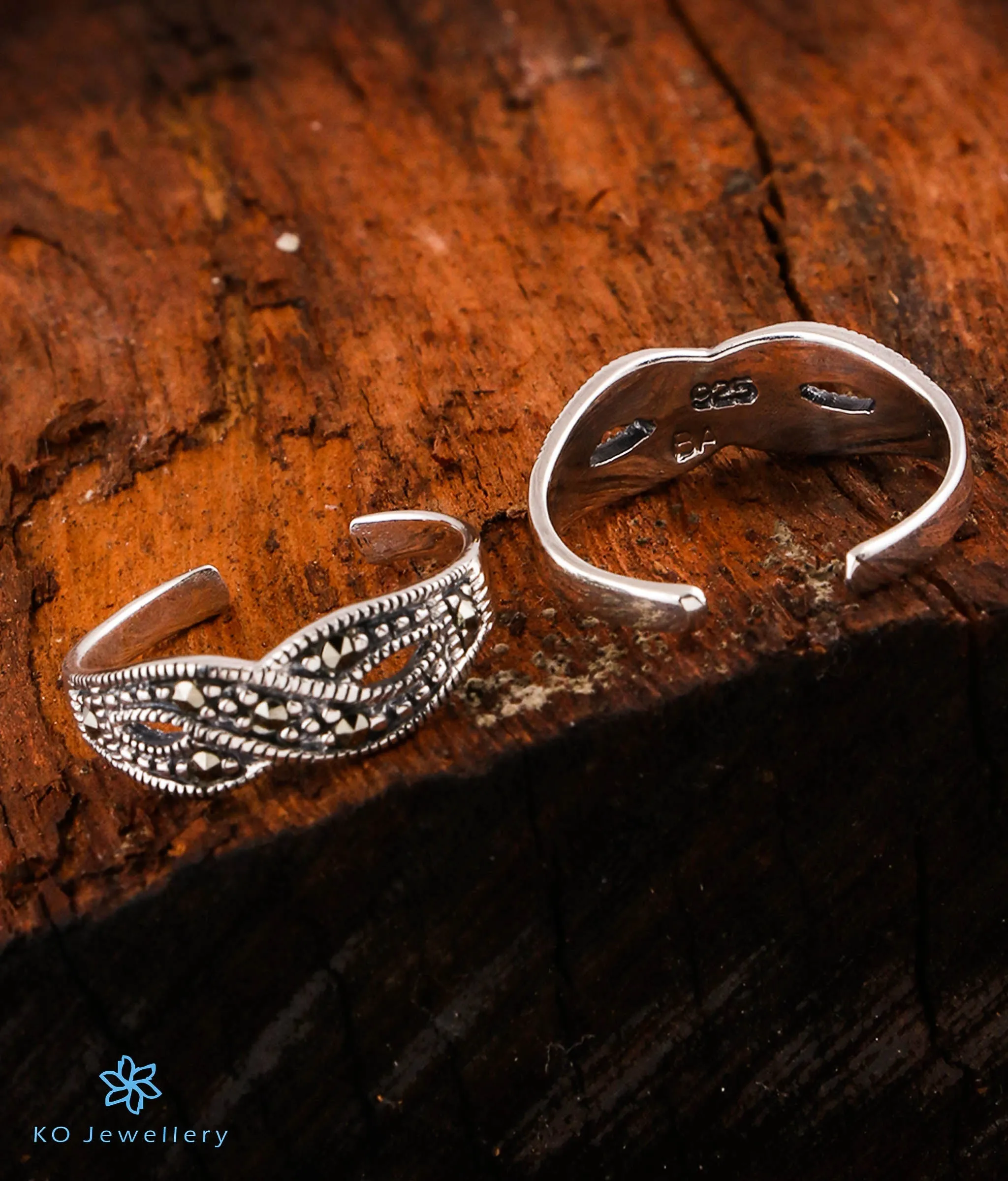 The Tarasara Silver Marcasite Toe-Rings