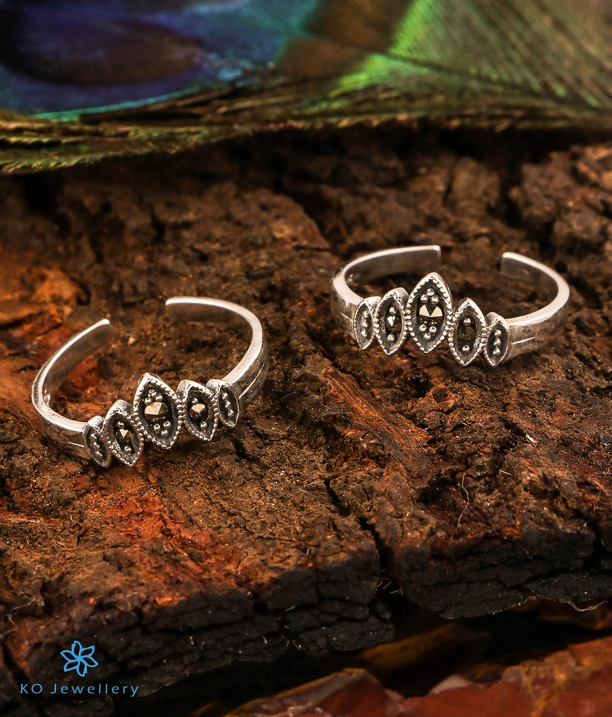 The Tiara Silver Marcasite Toe-Rings